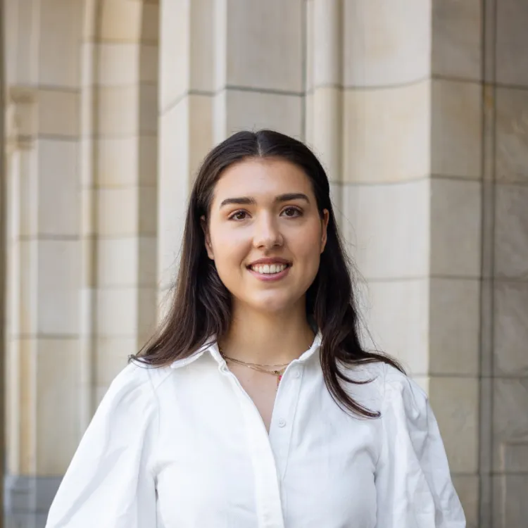 junior consultant sabrina